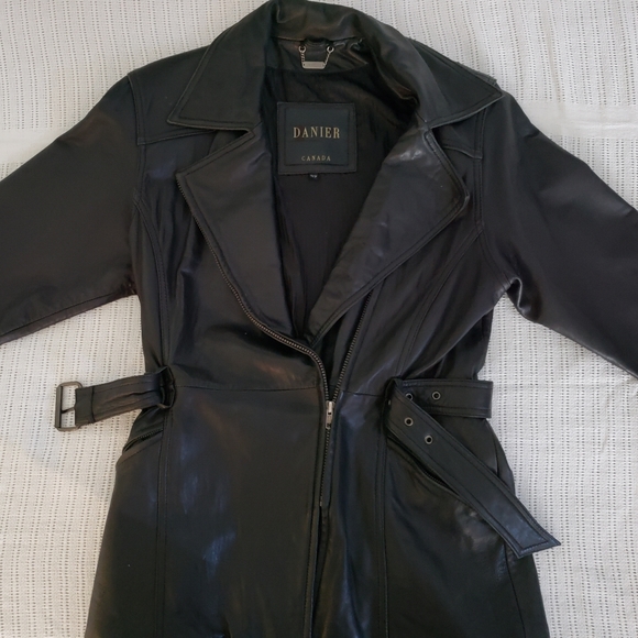 Danier ladies leather jacket/coat xsml - Picture 3 of 3